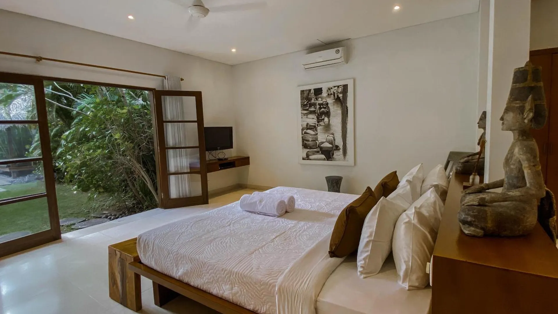Villa Chocolat Seminyak Indonesia